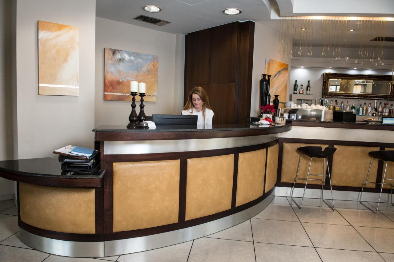 Premier Agrinio Heart Hotel Ngoại thất bức ảnh